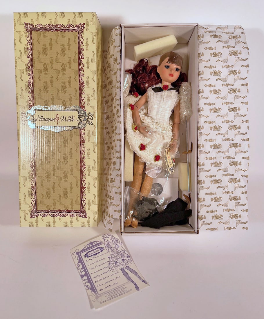 Ellowyne Wilde doll mint in box (1 of 2)