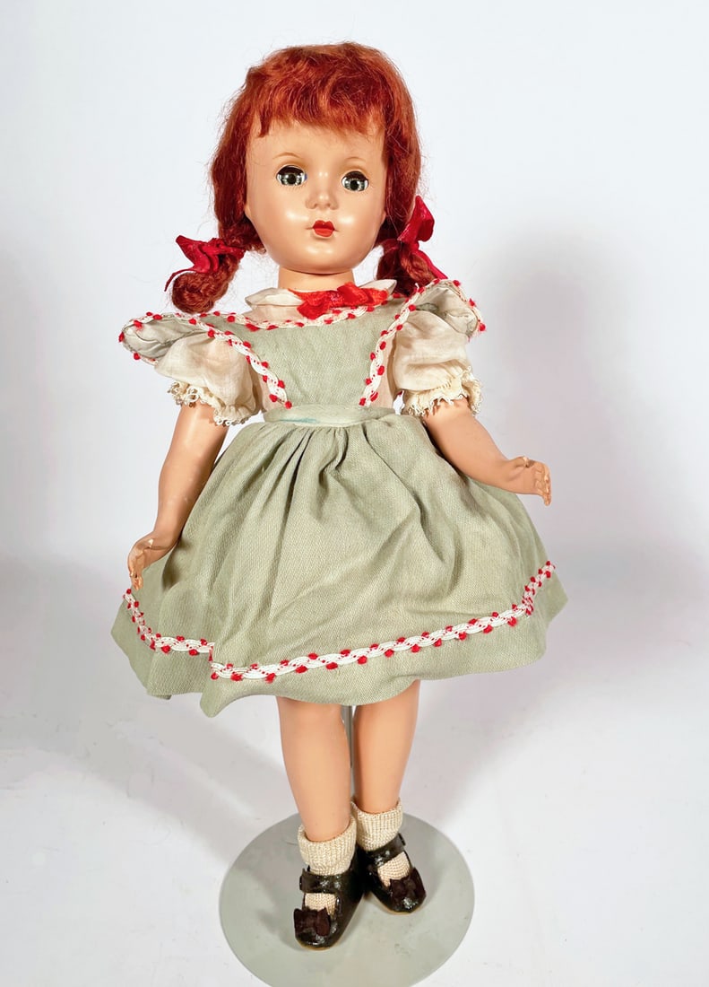 Alexander Margaret O'Brien hard plastic doll (1 of 3)