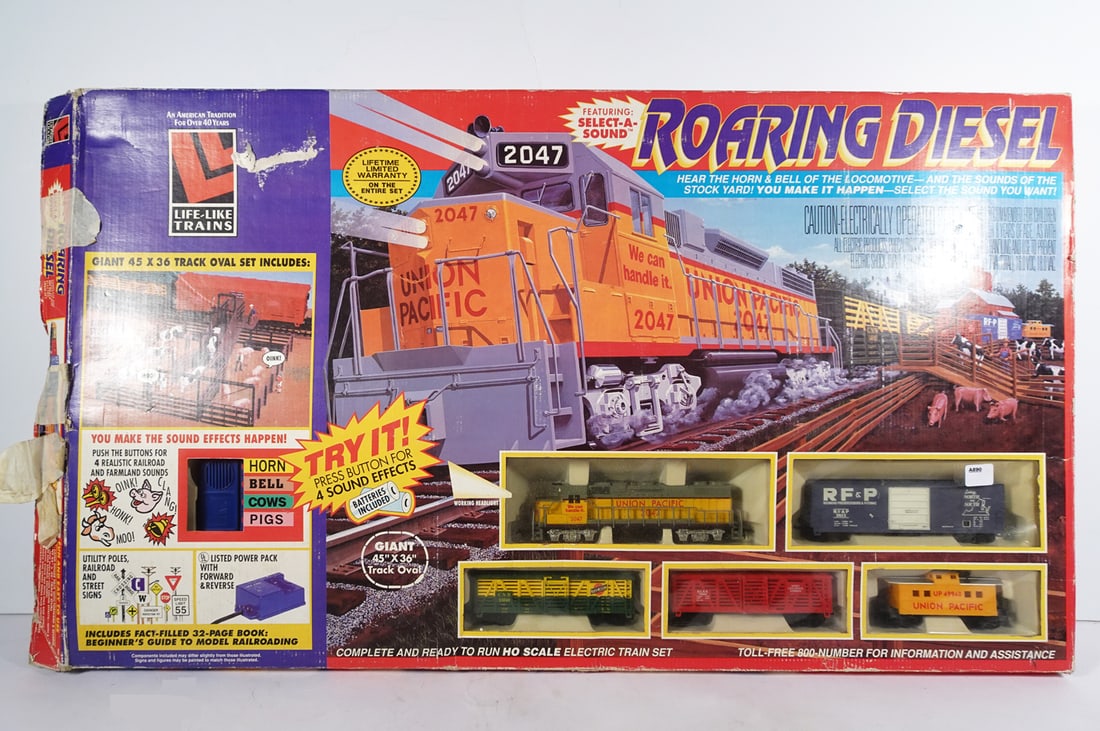 Modern Era Life-Like HO Scale Freight Train Set (1 of 1)