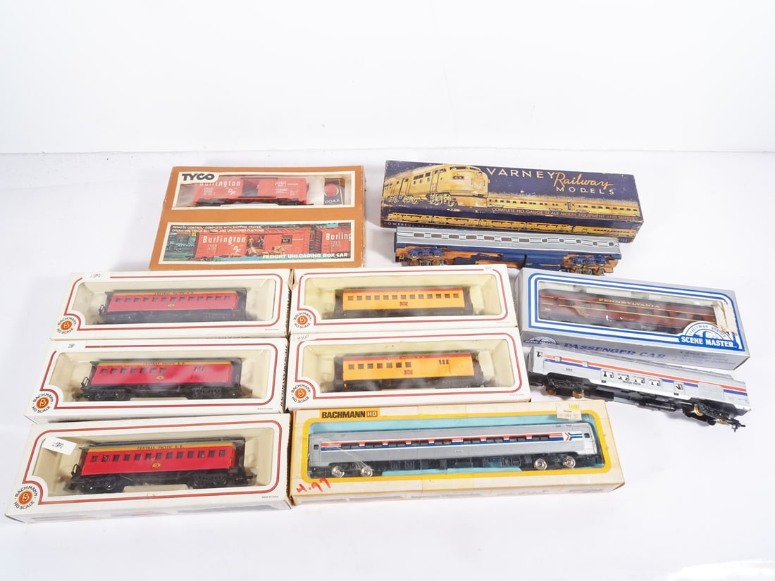 Assorted HO Scale Trains Grouping (1 of 1)