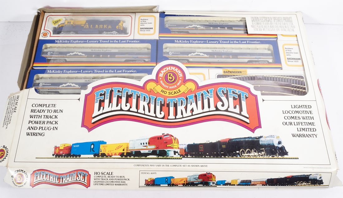 Bachmann HO Scale Electric Train Set (1 of 2)