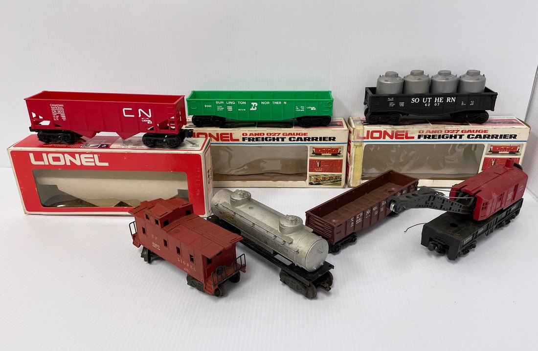 Lionel Postwar and MPC Era Trains Grouping (1 of 2)