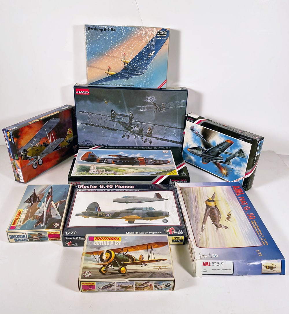 Assorted Military Aircraft Model Kits Grouping (1 of 1)