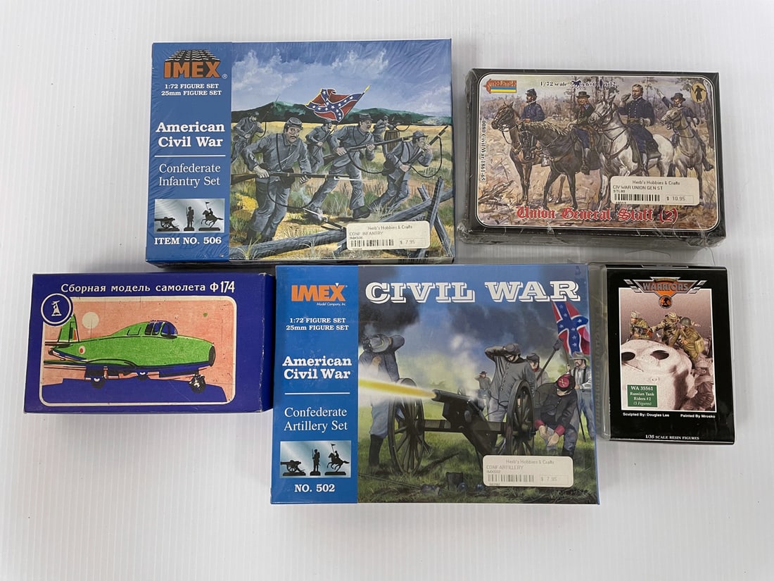 Civil War Figures/Russian Aircraft  Model Kits (1 of 1)