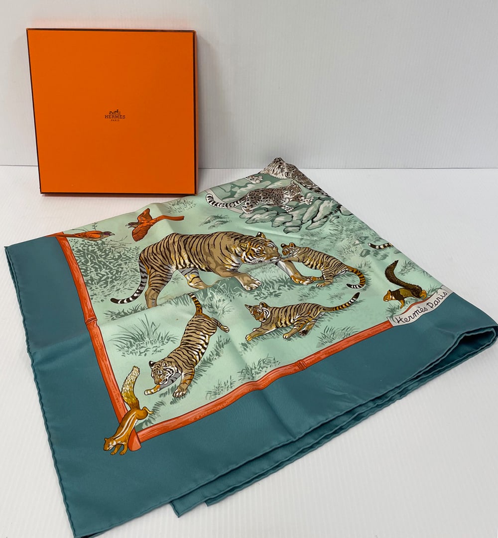 Hermes Paris Tendresse Feline Silk Scarf (1 of 4)