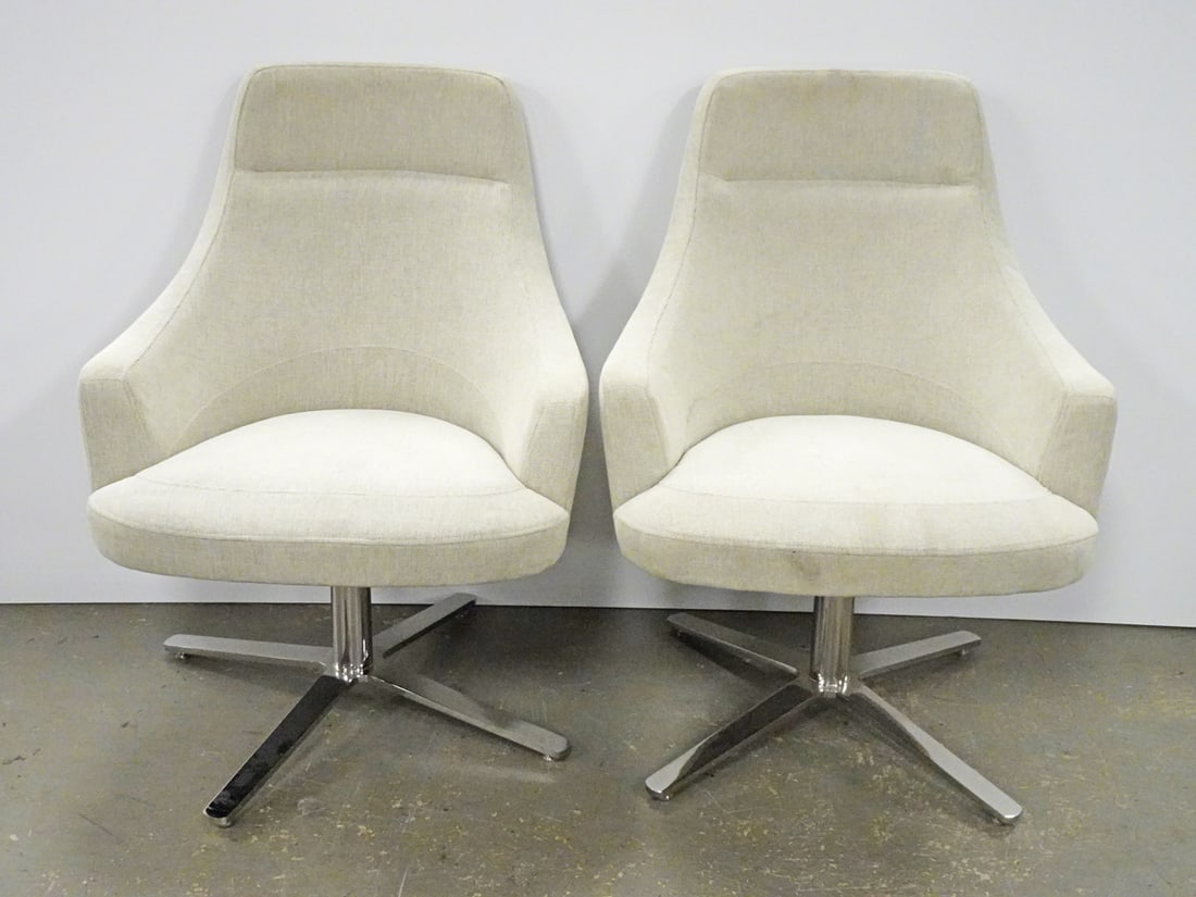 Pair of Cumberland Furniture Co. Lounge Chairs (1 of 3)