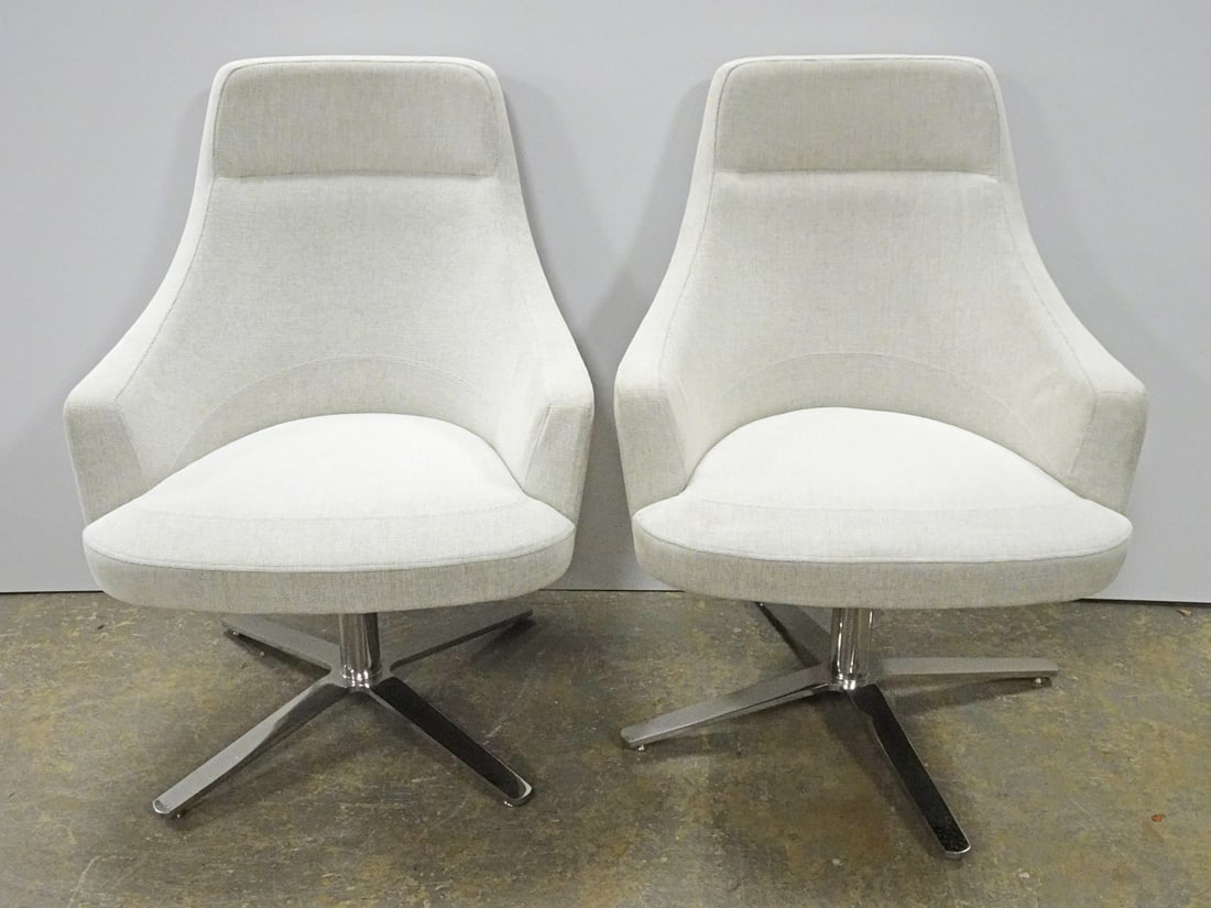 Pair of Cumberland Furniture Co. Lounge Chairs (1 of 3)