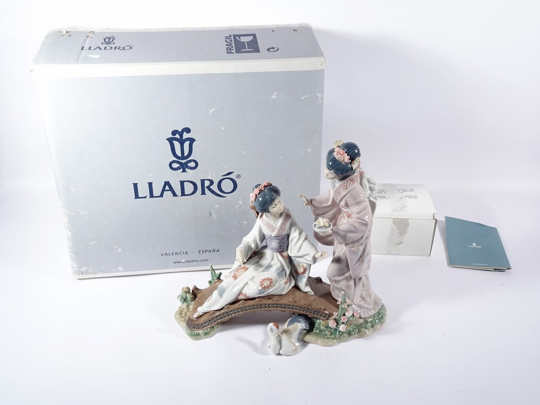 Lladro Porcelain Springtime in Japan Figurine (1 of 4)