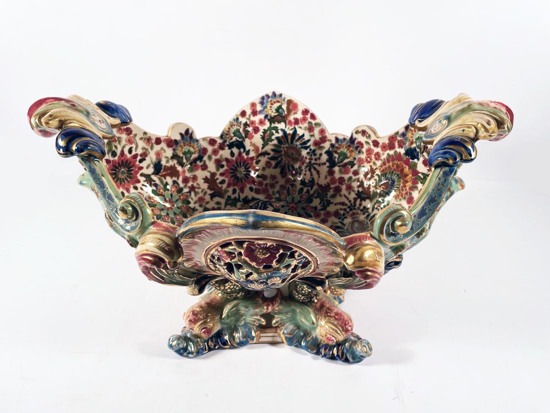 Ignac Fischer Budapest Pottery Center Bowl (1 of 3)