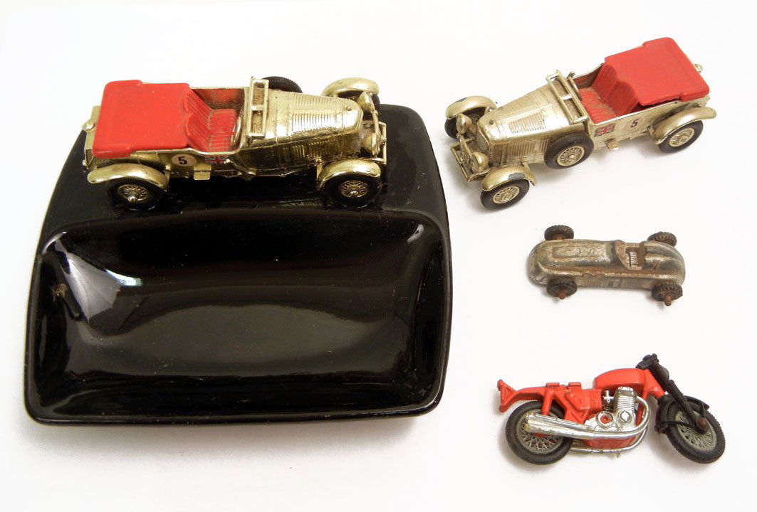 One lot of four Lesney and Midgetoy cars, includin: One lot of four Lesney and Midgetoy cars, including a Hondarora, two 4 1/2 Litre Bentleys, one of which is attached to an ashtray, and a race car