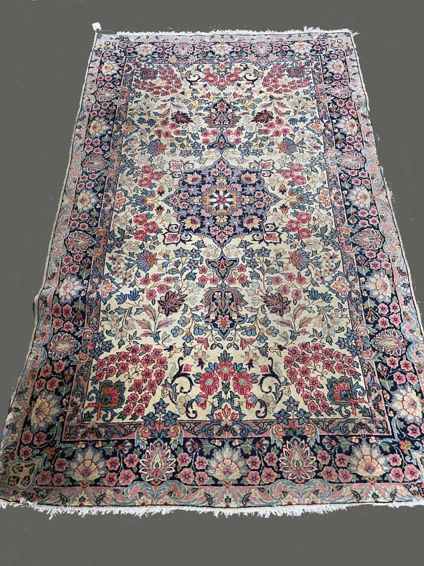 Persian Kerman Rug: Persian Kerman rug, approximately 4' x 6'