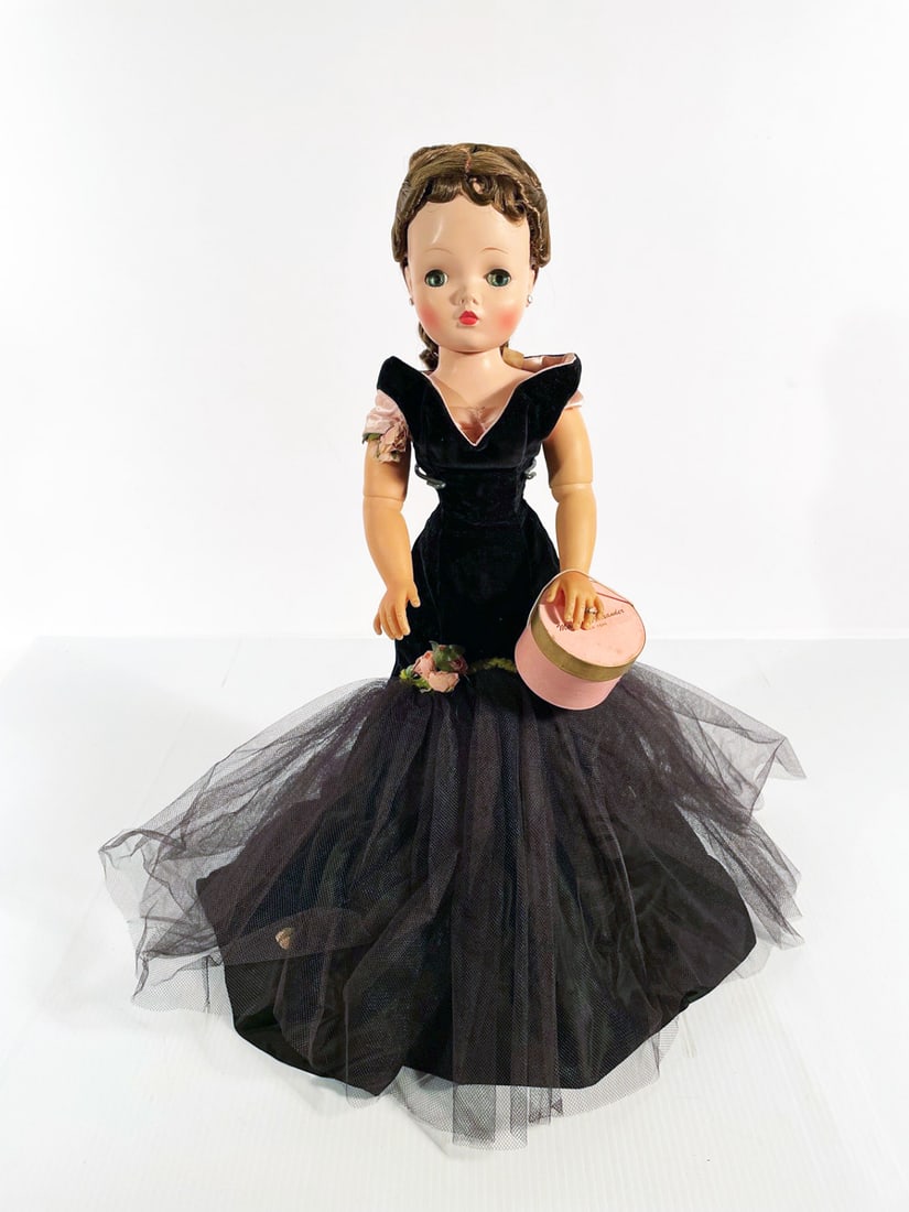 Madame Alexander 1950's Cissy in black velvet formal (1 of 1)