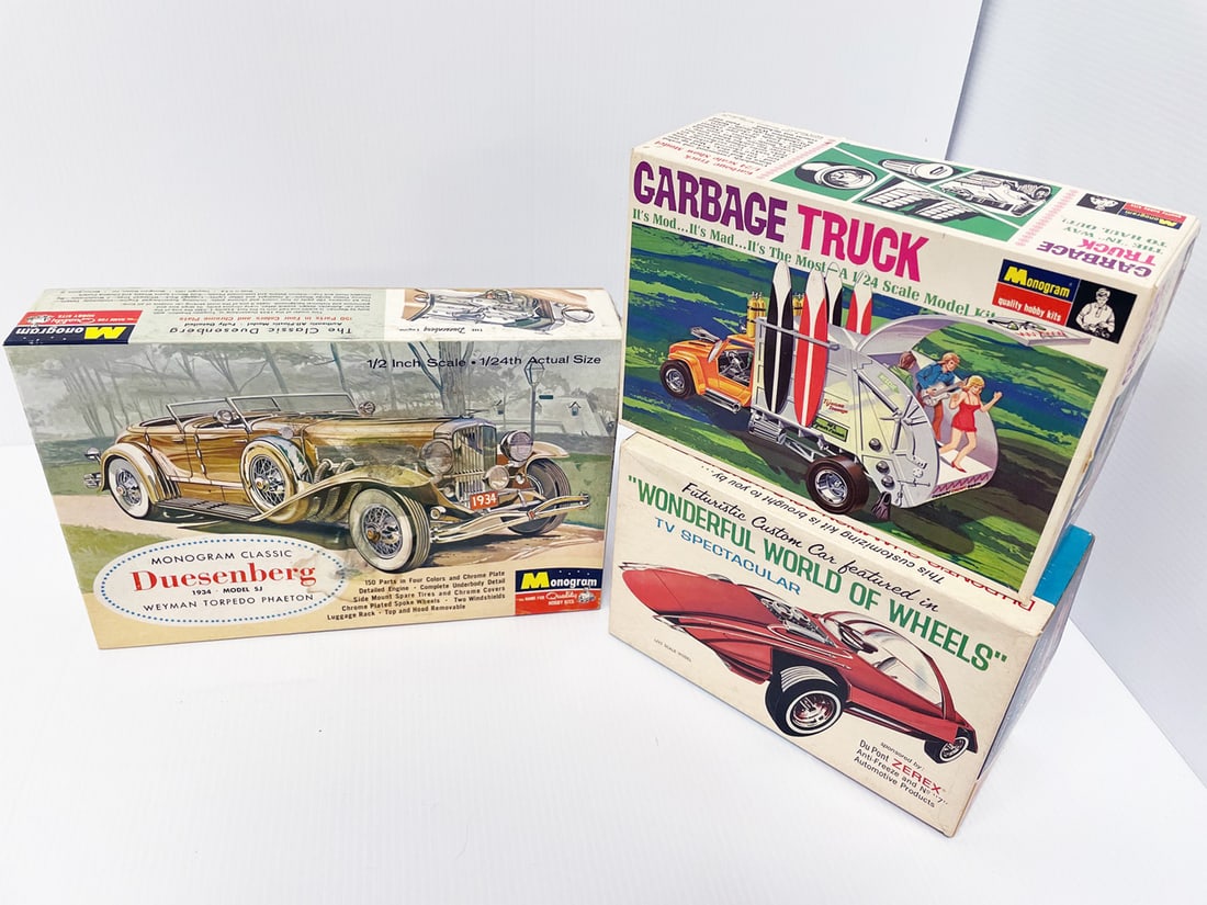 Vintage Car Model Kits Grouping: Three piece vintage car models kit grouping, AMT 1/25 scale Futuristic Custom Car featured in "Wonderful World of Wheels" TV Spectacular sponsored by Du Pont Aerex Anti-Freeze and No. 7 Automotive Pro