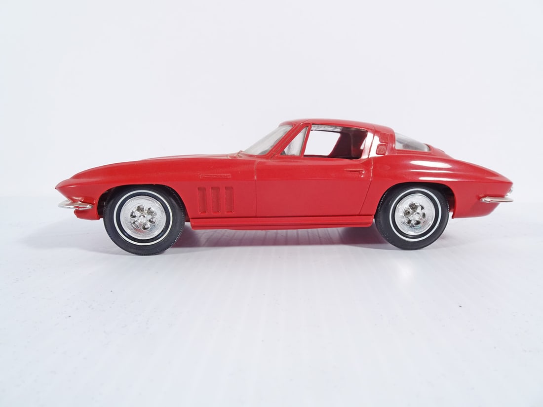 AMT 1965 Chevrolet Corvette Dealer Promo Car (1 of 4)