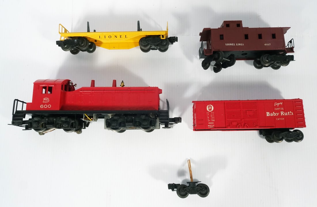 Lionel Postwar Era #1525 Freight Train Set (1 of 1)