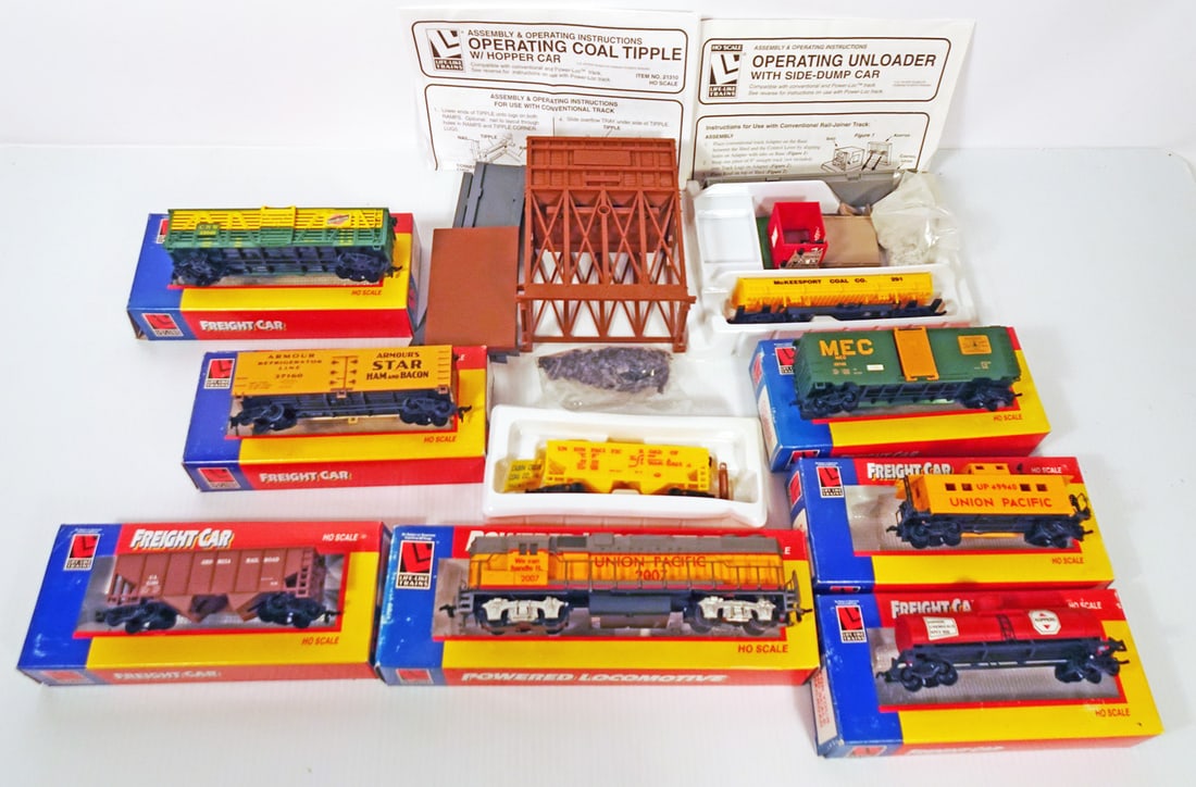 Vintage Life-Like HO Scale Trains Grouping (1 of 2)