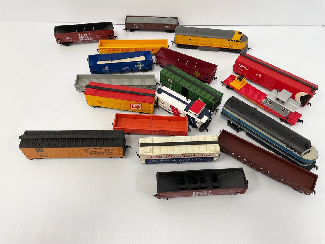 Vintage AHM HO Scale Trains Grouping (1 of 1)