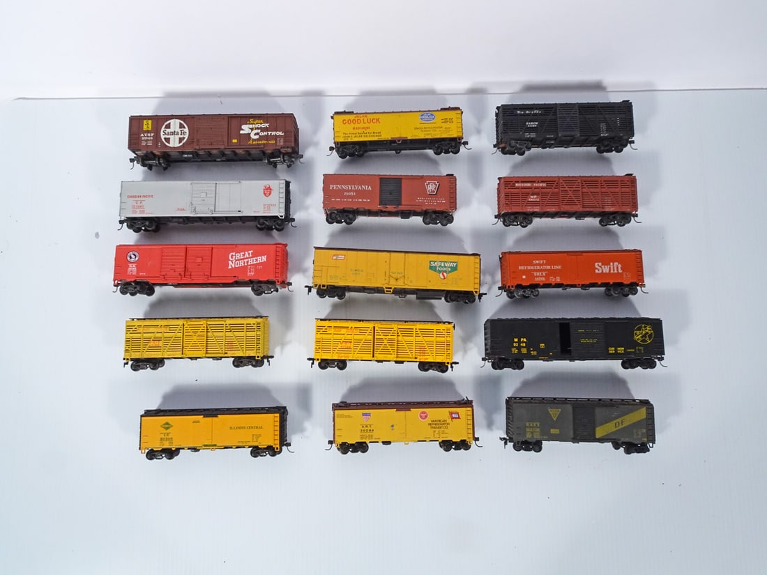 Vintage Athearn HO Scale Trains Grouping (1 of 1)