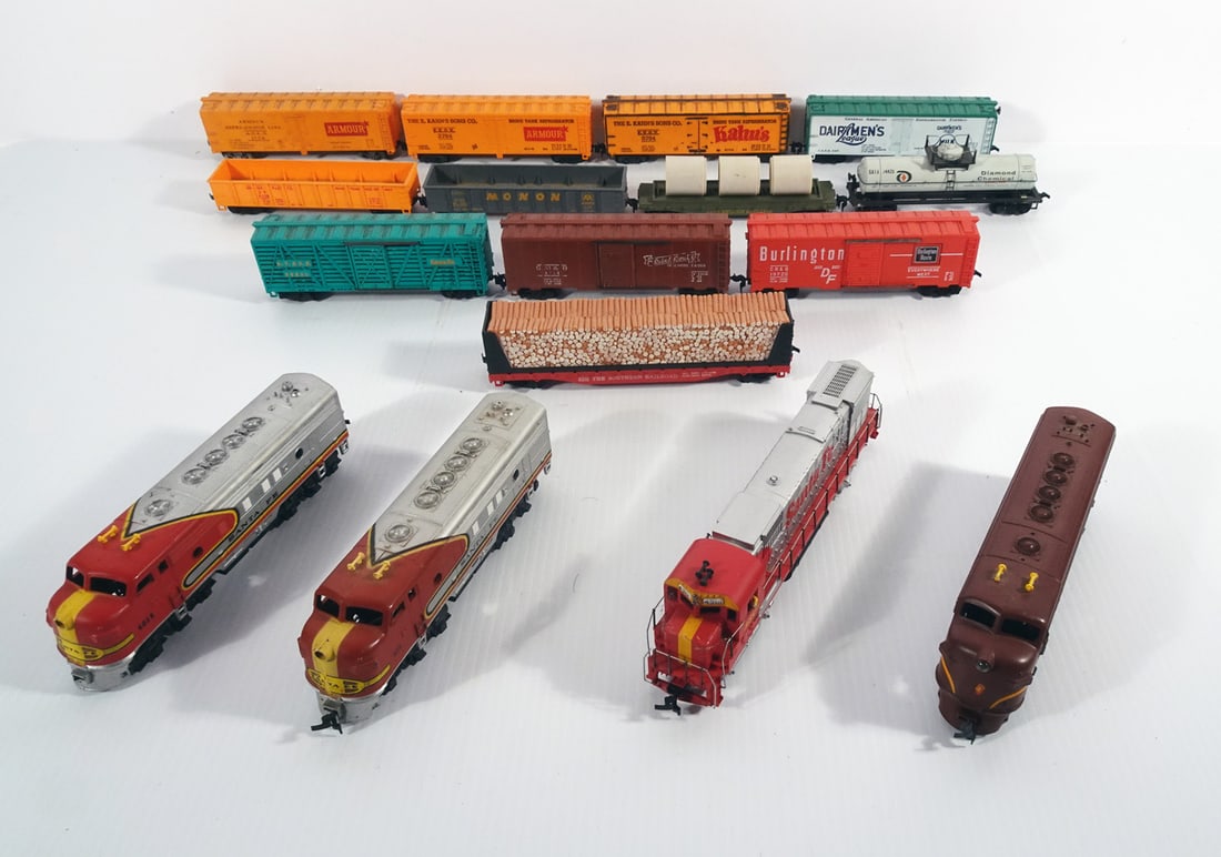 Vintage Mantua/Tyco HO Scale Trains Grouping (1 of 2)