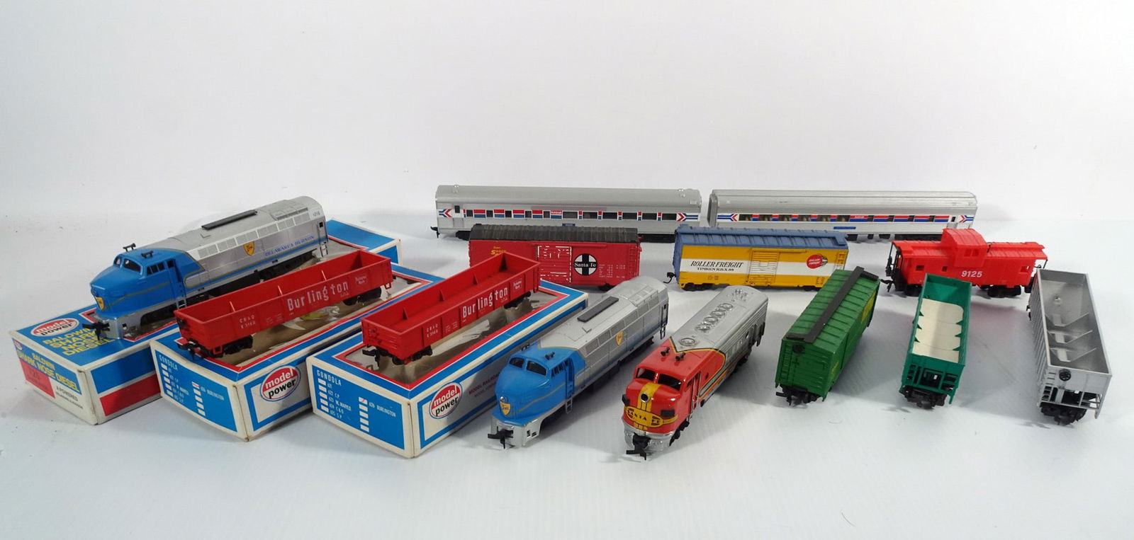 Vintage Model Power HO Scale Trains Grouping (1 of 2)
