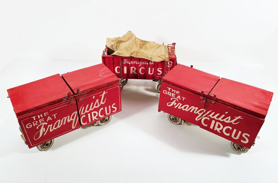 Folk/Outsider Art Franquist Circus Wagon Models (1 of 5)