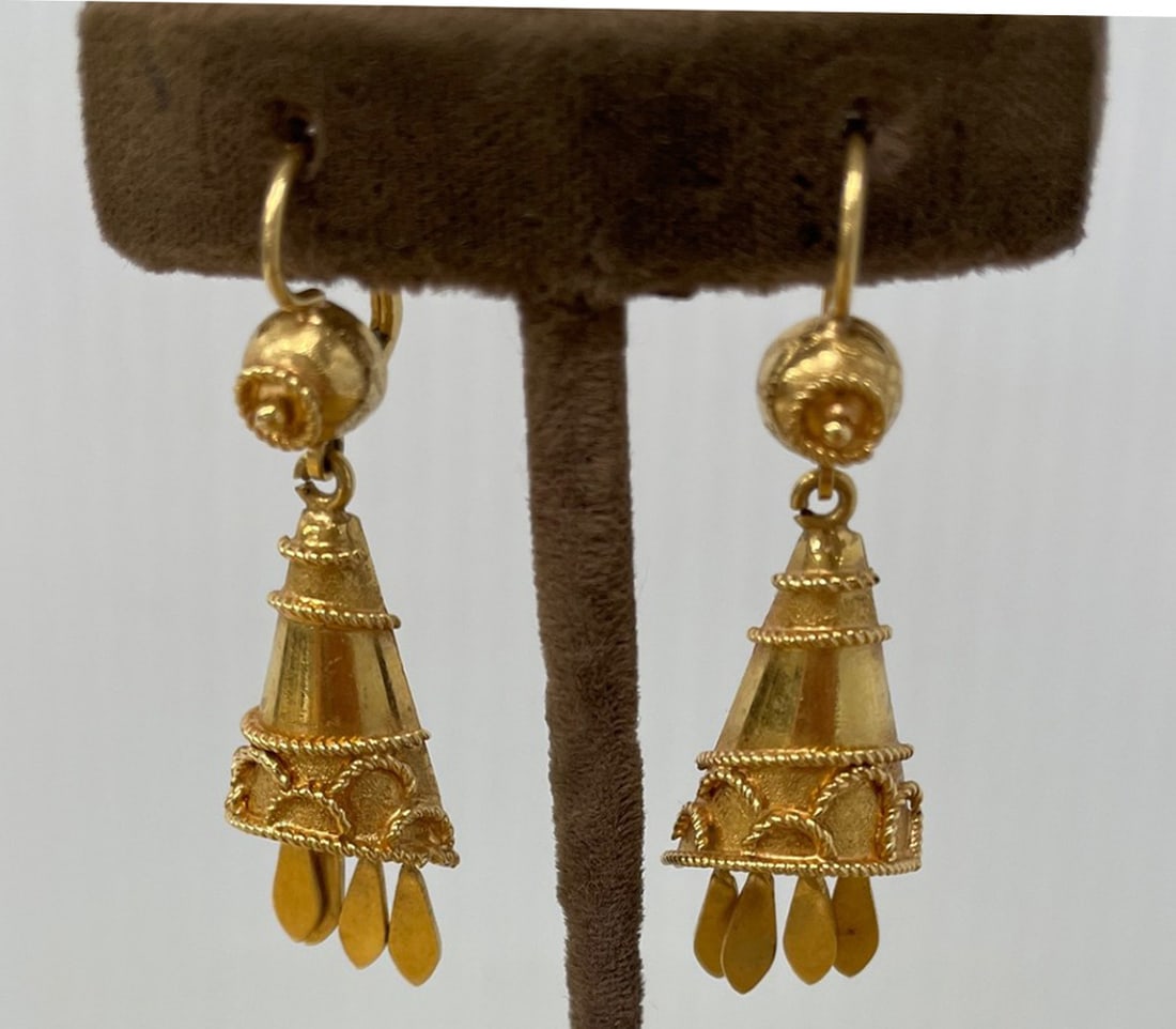 Pair of 18K Gold Drop Earrings (1 of 2)