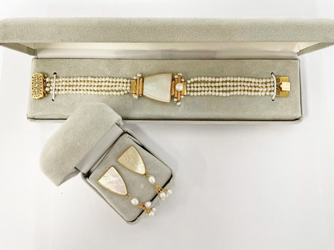 14K Gold and Pearl Bracelet and Earrings (1 of 4)