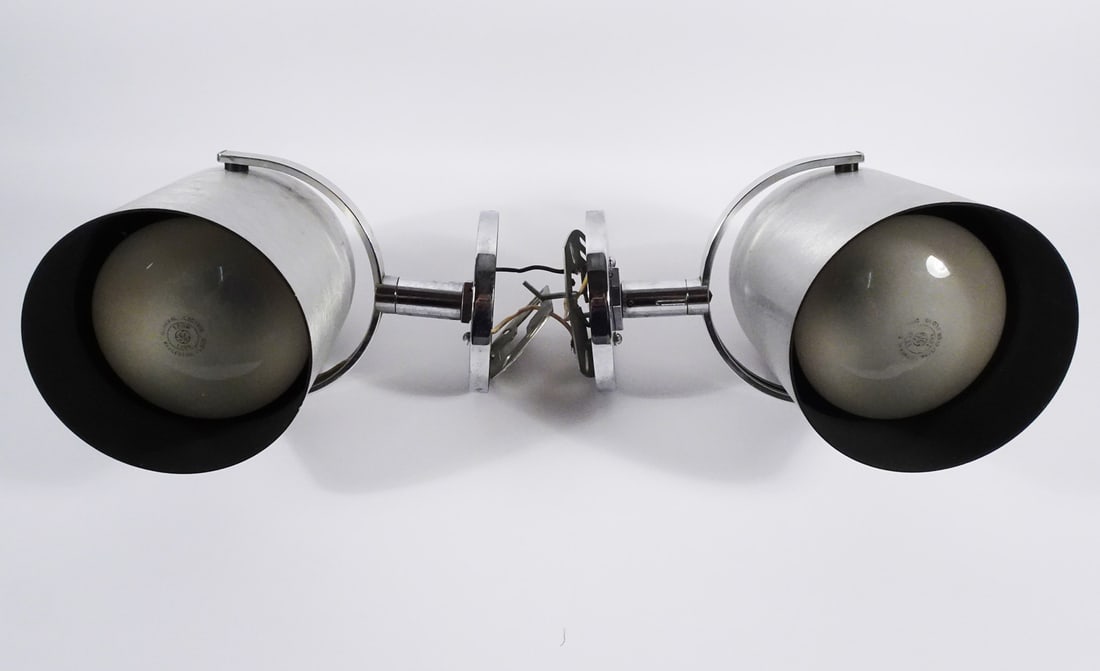 Pair of Lightolier Aluminum and Chrome Wall Lights (1 of 3)
