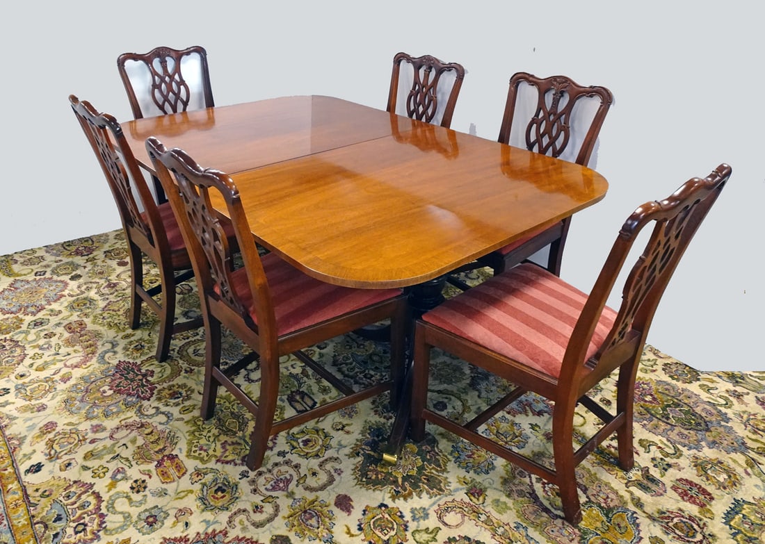 Hickory Chair Co. Mahogany Dining Room Set (1 of 3)