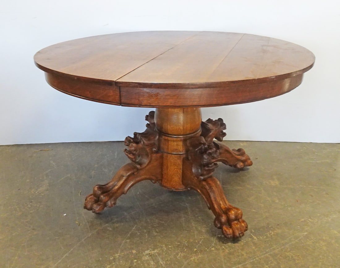 Round Oak Dining Table (1 of 2)
