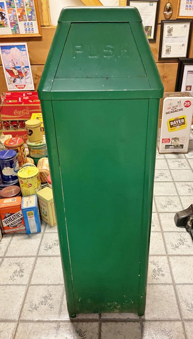 Vintage Bennett Bilt Painted Metal Trashcan (1 of 2)