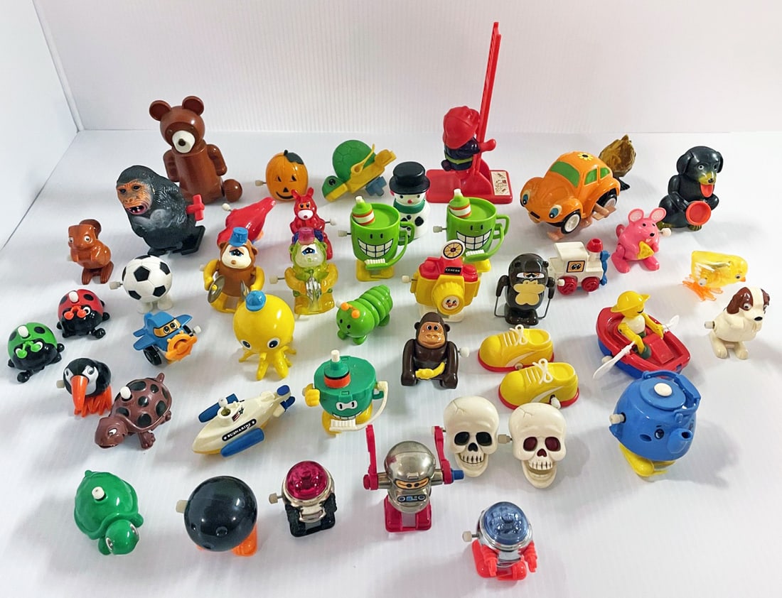 Vintage Plastic Windup Walking Novelty Toys (1 of 1)