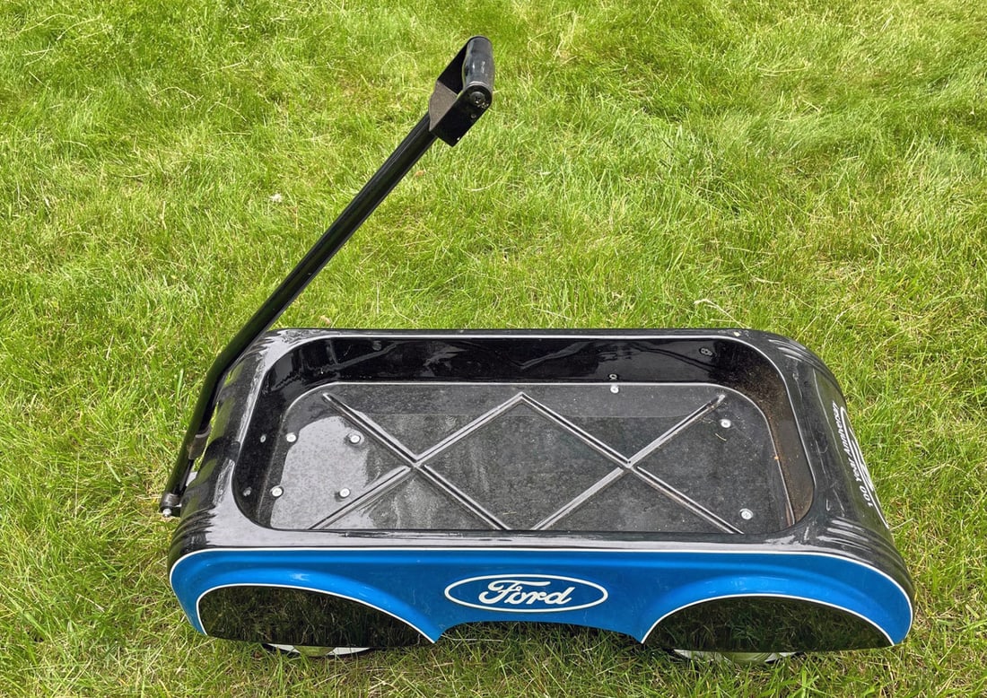 Retro Style Ford Child's Wagon (1 of 4)