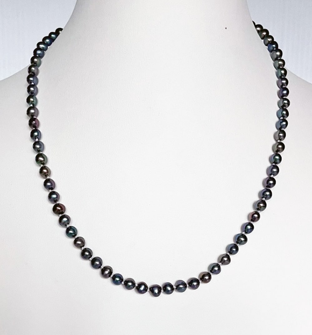 Black Pearl and 14K Gold Necklace: Colored pearl and 14K gold necklace, 2 1/2mm pearls, clasp stamped 14K JCM, 18"