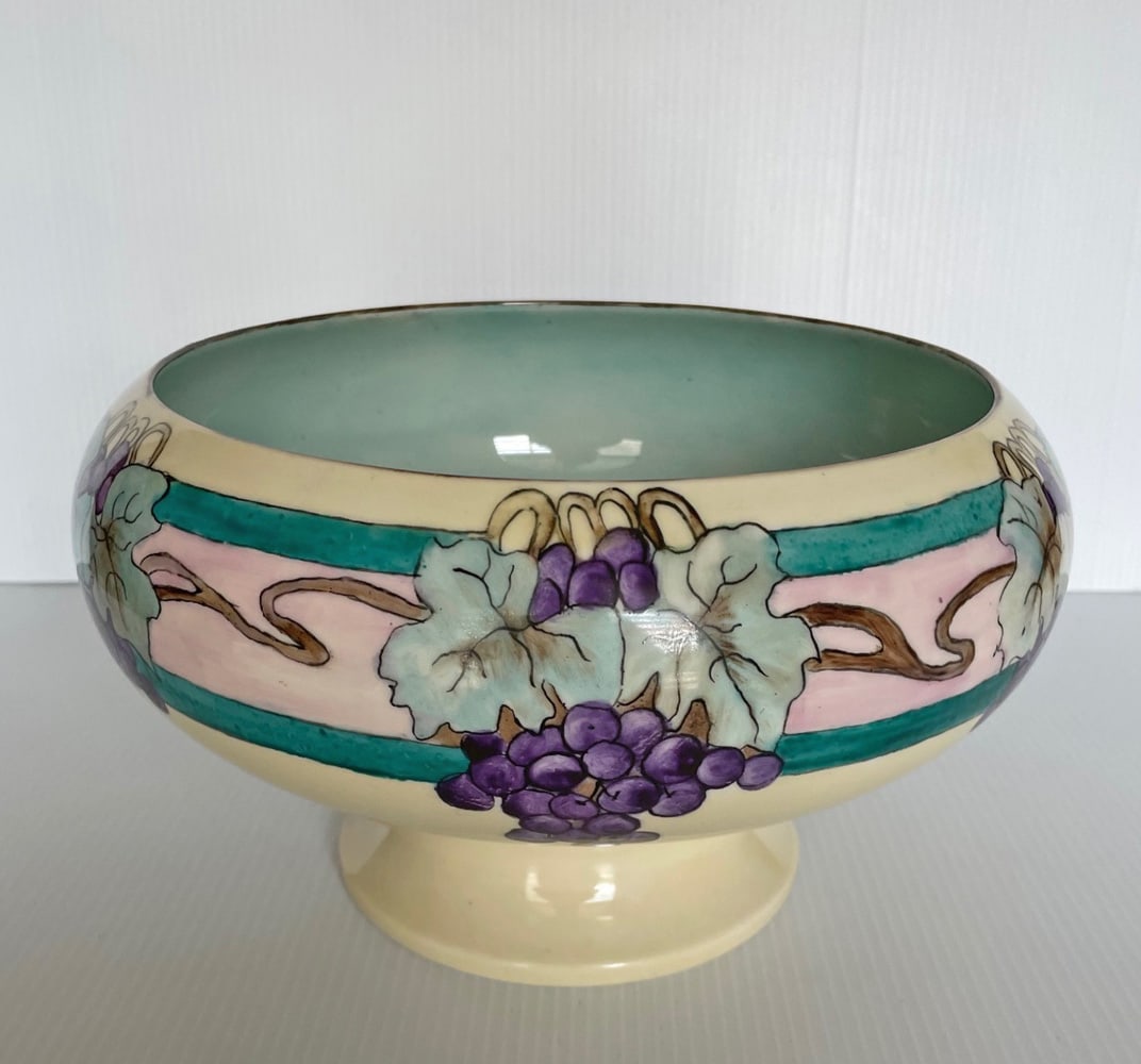 Belleek Willets Pedestal Bowl (1 of 3)