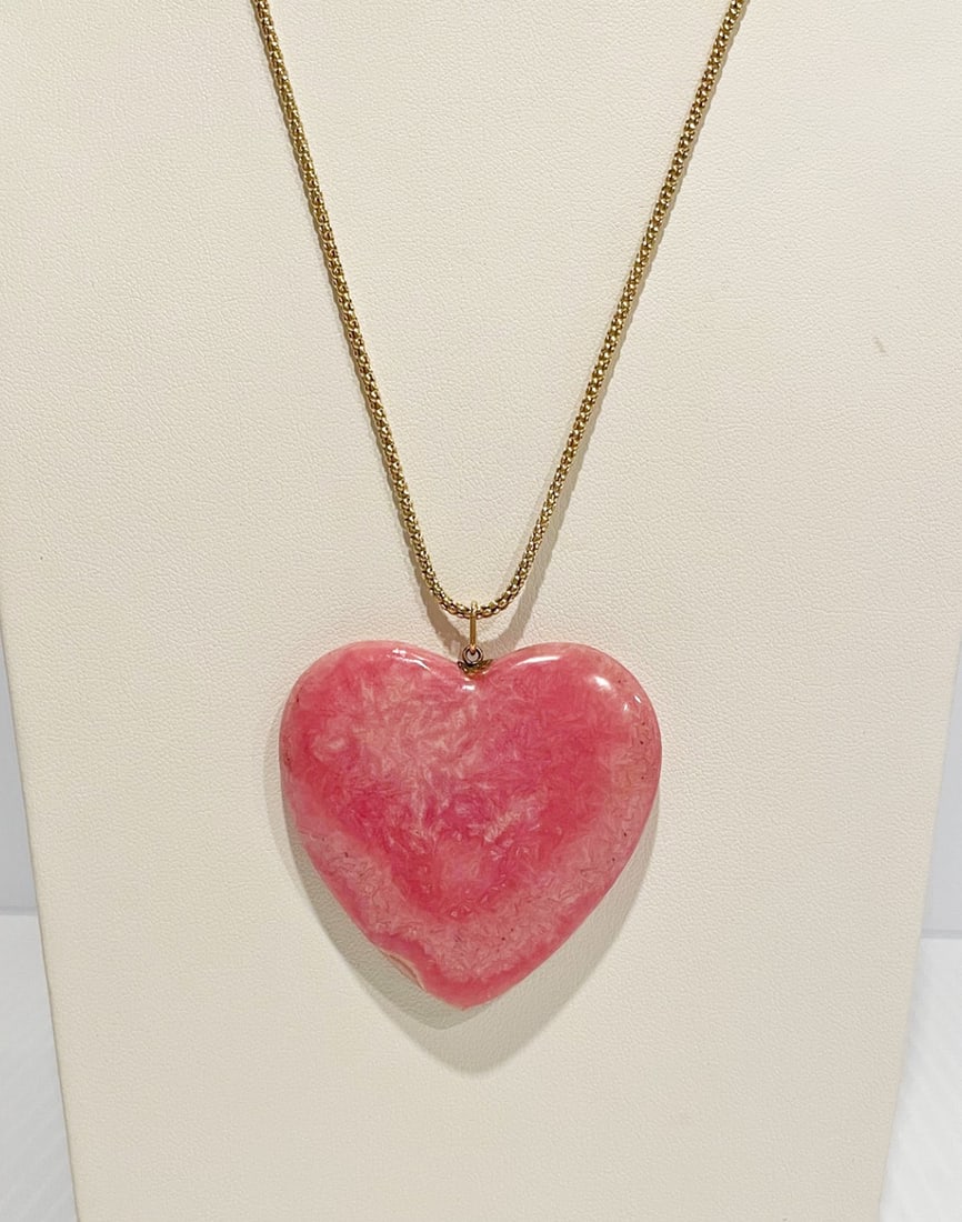 18K Gold Chain with Rose Quartz Heart Pendant: 18K gold 24" chain with rose quartz heart pendant 45mm x 50mm, chain stamped 750 with maker's stamp, 7.4 grams (chain only)