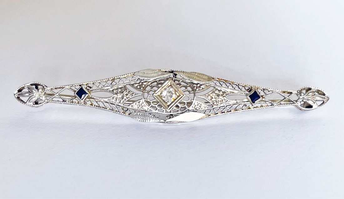 18K Bar Pin with Diamond (1 of 2)