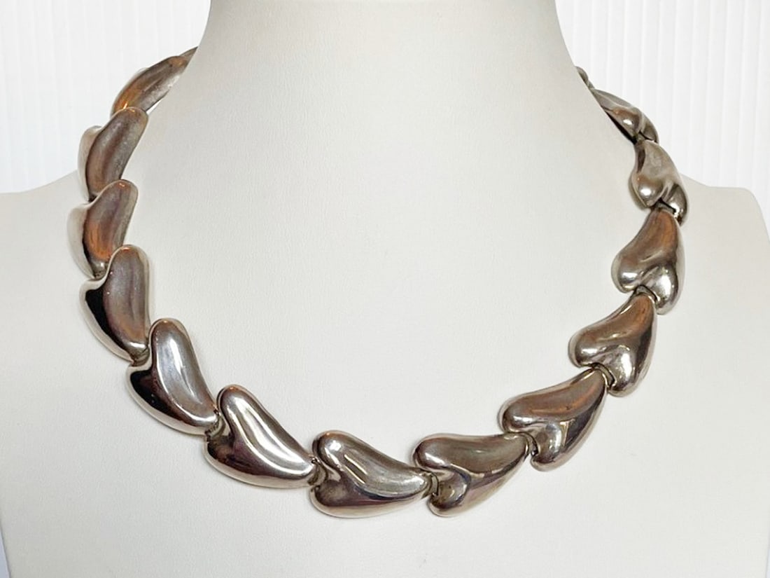 Talleres De Los Ballesteros 925 Necklace: Talleres De Los Ballesteros 925 necklace, stamped 925 with maker's stamp, Taxco Mexico, slide closure, 17", 116.1 grams