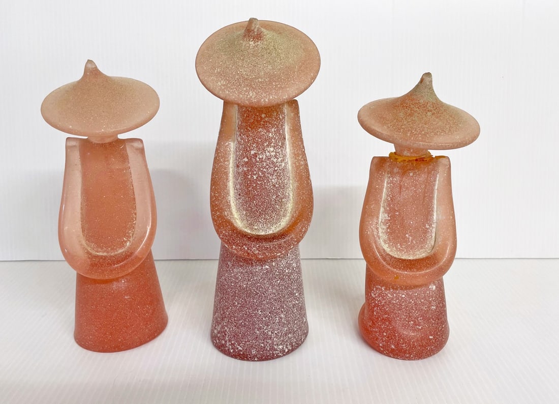 Murano Glass Asian Themed Figures: Set of three Italian Murano glass Asian themed frosted pink glass figures, all are unsigned and were made by either Formi, Seguso or Vetri, circa mid 20th c. to late 20th c., 8" (h) x 2 1/2" x 3" stan