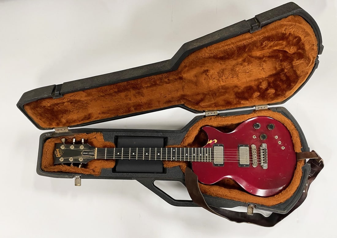 Gibson Six String Electric Guitar (1 of 2)