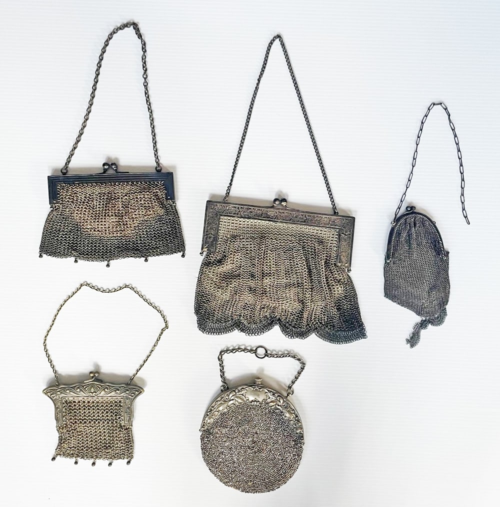 Five Mesh and Beaded Evening Bags (1 of 3)