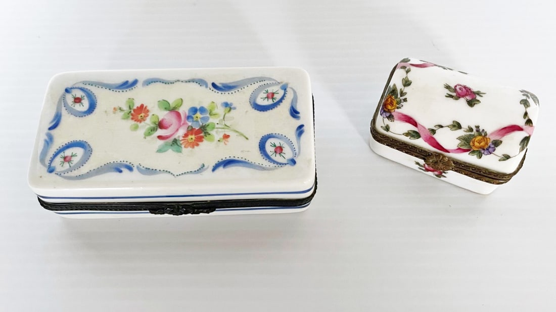 Two Vintage Limoges Hand Painted Porcelain Trinket Boxes (1 of 3)