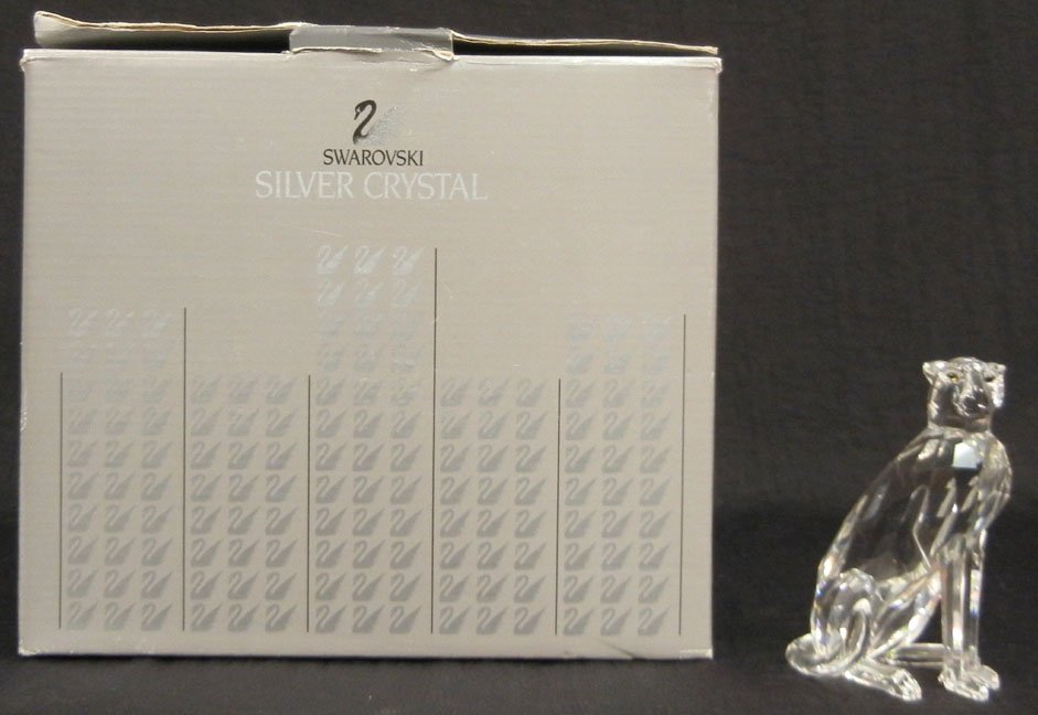 Swarovski crystal Cheetah figurine, mint in original bo: Swarovski crystal Cheetah figurine, mint in original box, marked and signed on bottom, 4" high