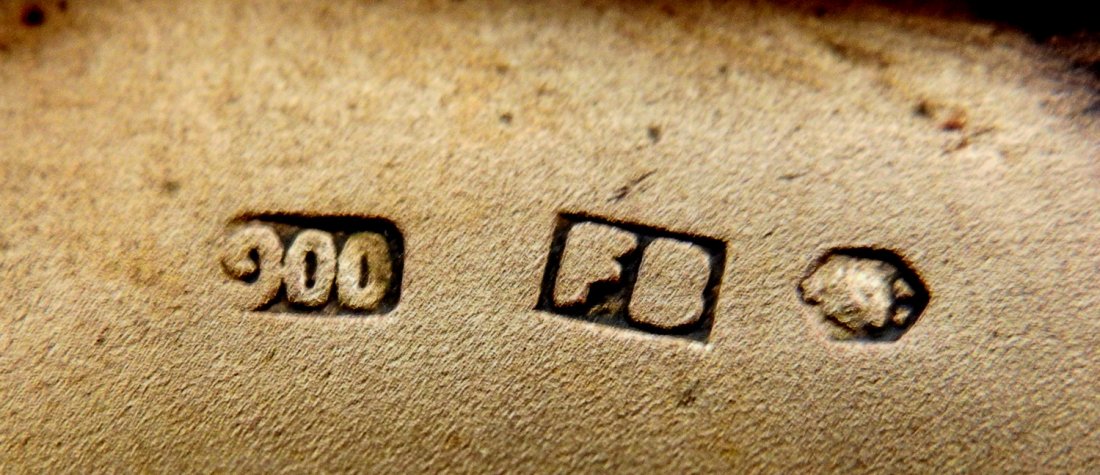Enameled 900 silver calling card case, two seated kitte - 6