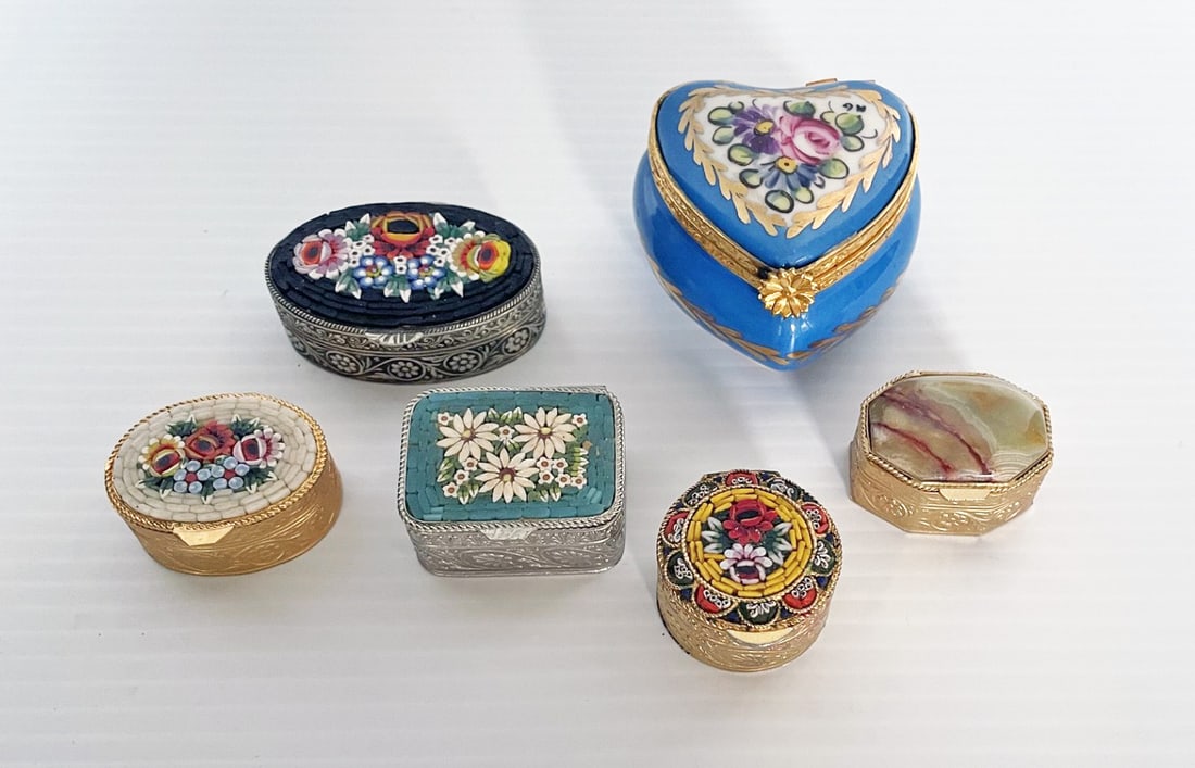Six Vintage Miniature Boxes (1 of 2)