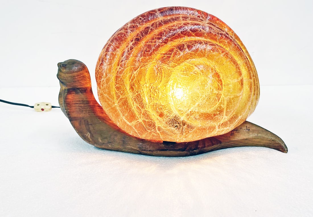 Marzio Cecchi Lumaca Snail Table Lamp: Marzio Cecchi Lumaca Snail Table Lamp, Mid Century Modern Italian signed lamp, Murano art glass shade, c.1969, light currently works, measures approximately 10" high x 16 1/2" wide x 10" deep