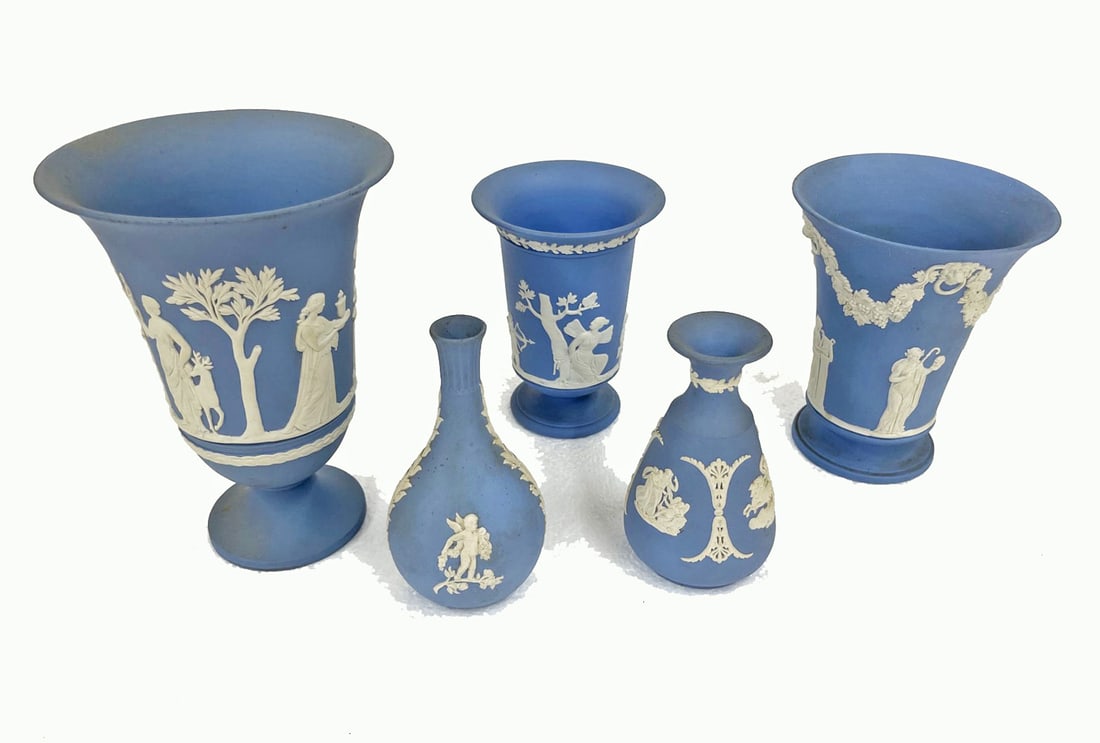 Five Wedgwood Jasperware Pieces (1 of 2)