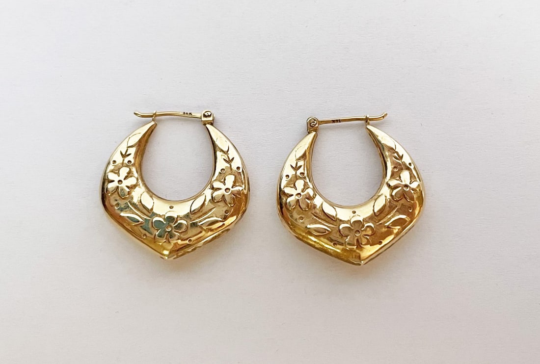 14k Gold Floral Hoop Earrings: 14k gold floral hoop earrings, 1" long tapered round hoops with repouss? flower and leaf design, stamped 14k, weight 3.5 grams