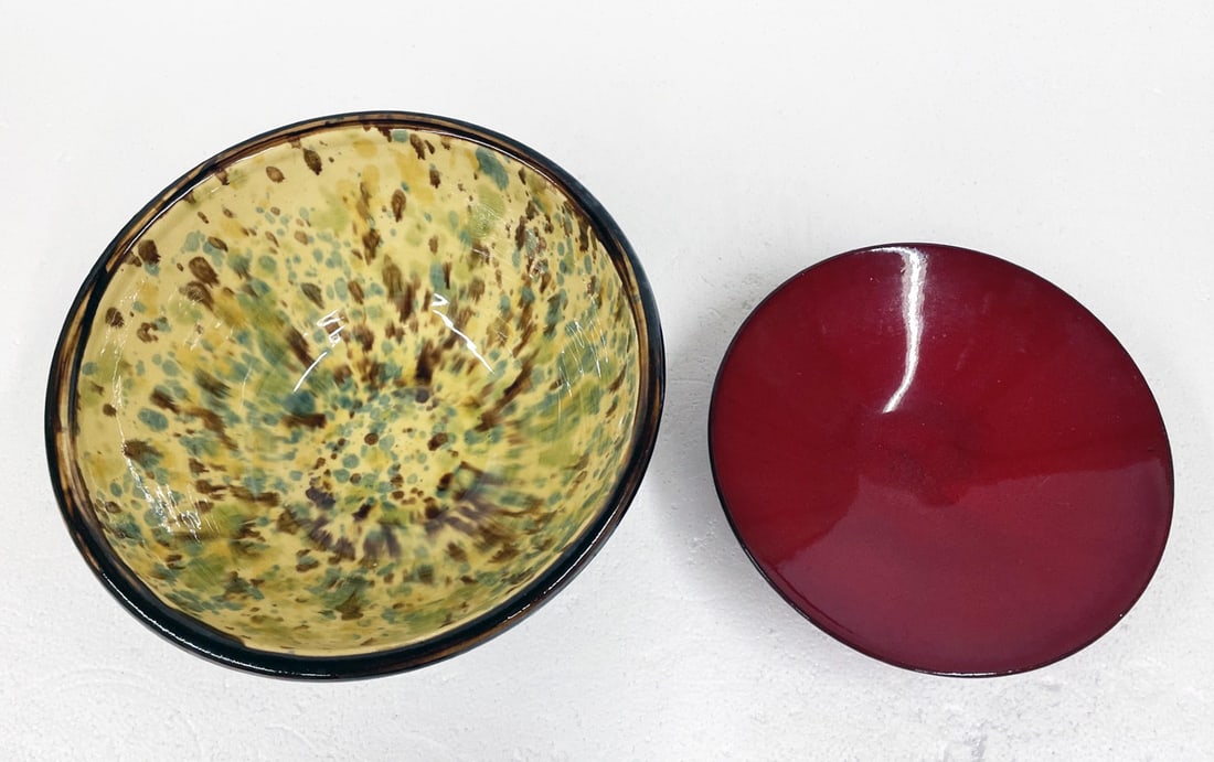 Two Redware Pottery Bowls (1 of 4)