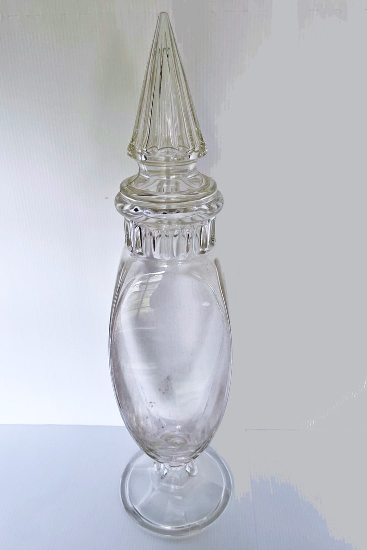Store Glass Candy Jar with Lid (1 of 2)